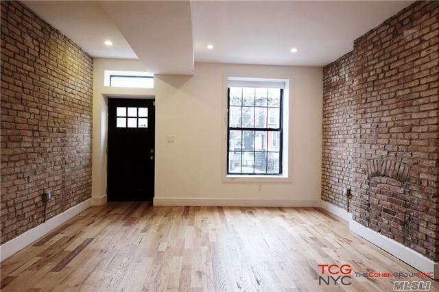 Foto principal - 163 Hull St