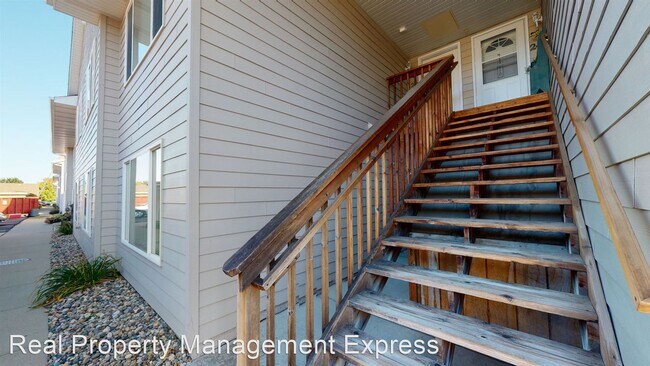 Building Photo - 2 br, 1 bath House - 7107 W 56th Street #22