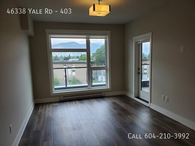 Photo du bâtiment - 4th Floor 1 Bedroom Condo at Yaletown Living