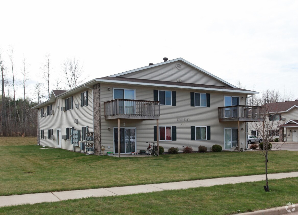 755 Van Es Pky, Eau Claire, WI 54703 Apartments in Eau Claire, WI