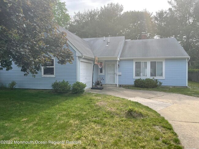 Building Photo - 302 Ashford Rd