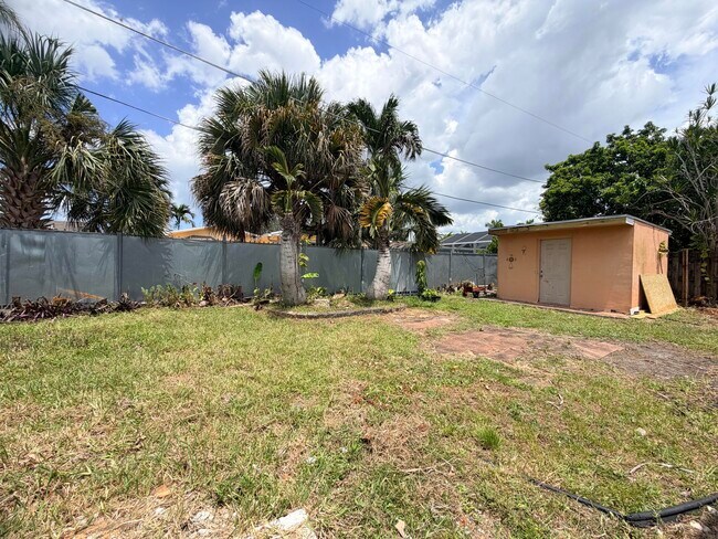 Foto del edificio - 8381 NW 28th Pl
