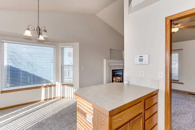 Building Photo - Great  4 bedroom home in Derby School dist...