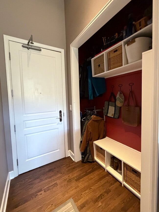 Building Photo - 25 N Downing St