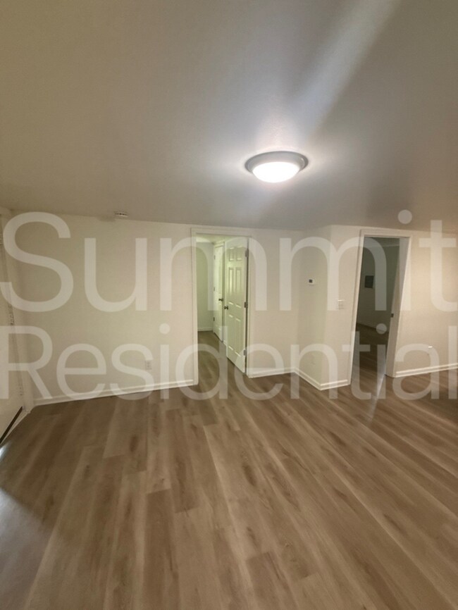 Foto del edificio - 604 Betty St