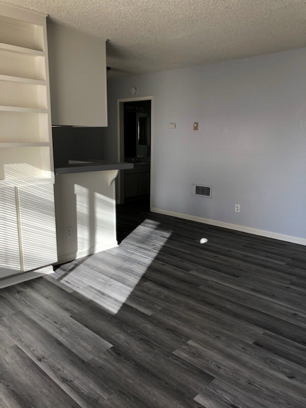 Building Photo - 244 50th St