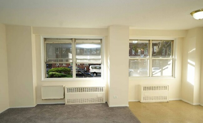 Foto del edificio - 2550 Olinville Ave