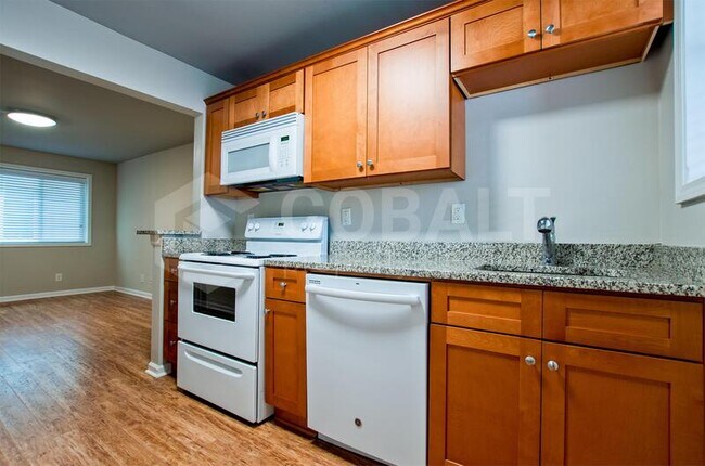 Foto del edificio - 271 Glen Iris Dr NE