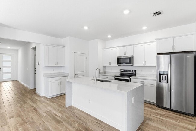 Foto del edificio - 18446 Claybrook St