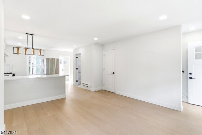 Foto del edificio - 475 Burnside St