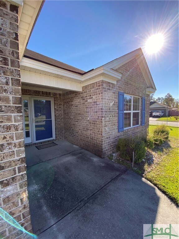 Building Photo - 130 Terraza Ln