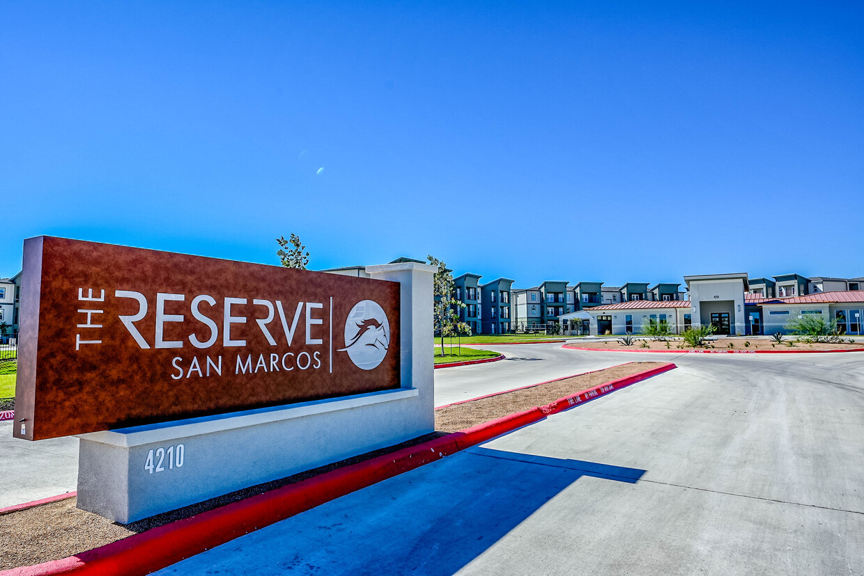 San Marcos Premium Outlets shopping plan