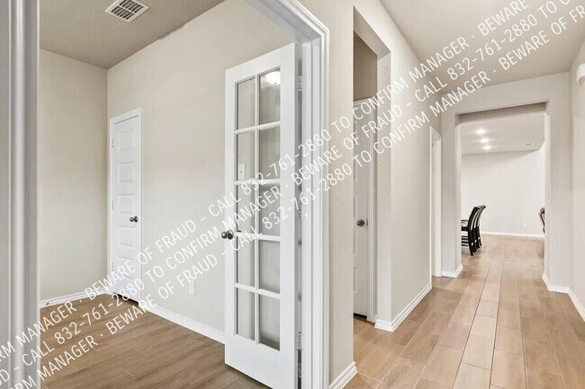 Building Photo - 2023 Build and Centrally Located!