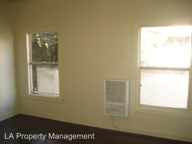 Building Photo - 2651 S Manhattan Pl