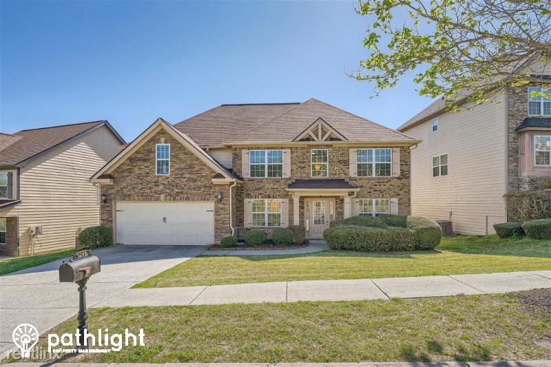 5 br, 3 bath House 1289 Avington Glen Dr... House Rental in