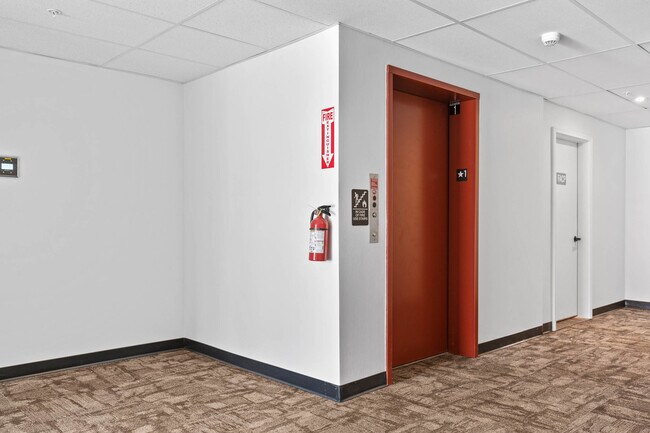 Foto del edificio - 1704 West Lincoln Street