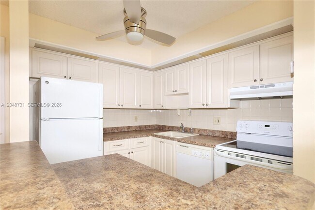 Building Photo - 9448 S Belfort Cir