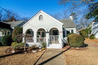 Building Photo - 205 Bethune St