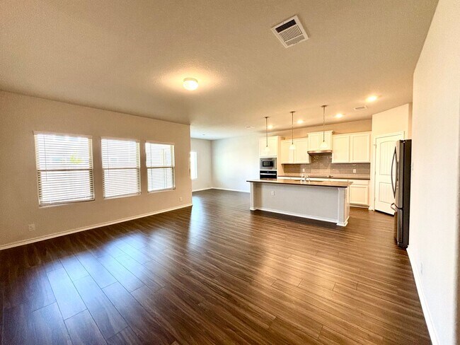 Building Photo - 4823 Serpens