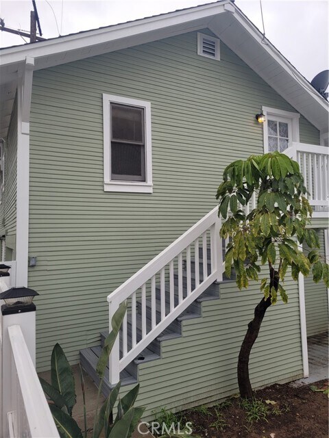 Primary Photo - 5844 Newlin Ave