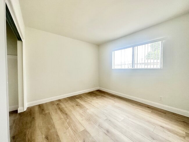 Foto del edificio - 20445 Saticoy St