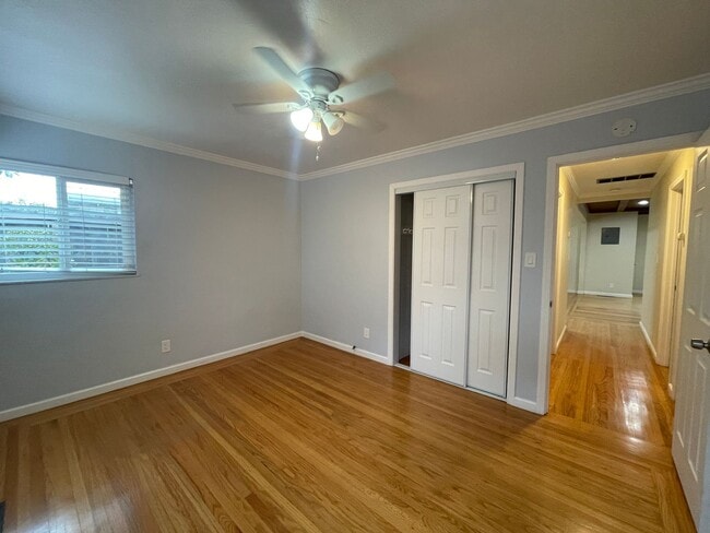 Building Photo - 3810 Maybelle Ave