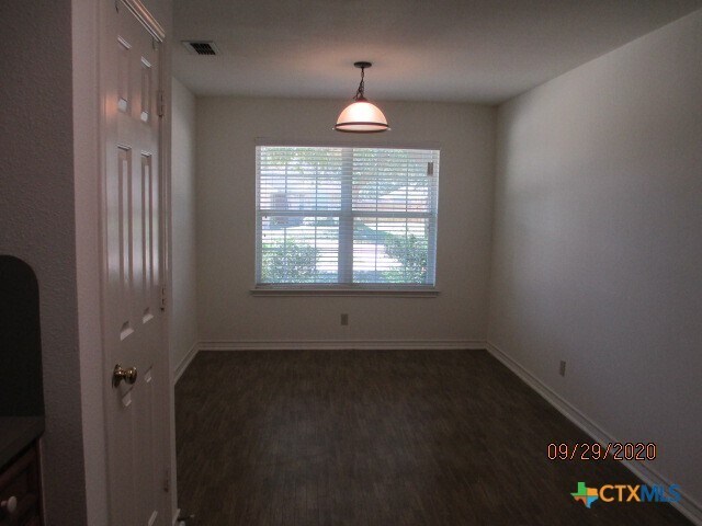 Building Photo - 114 Jocelyn Cir