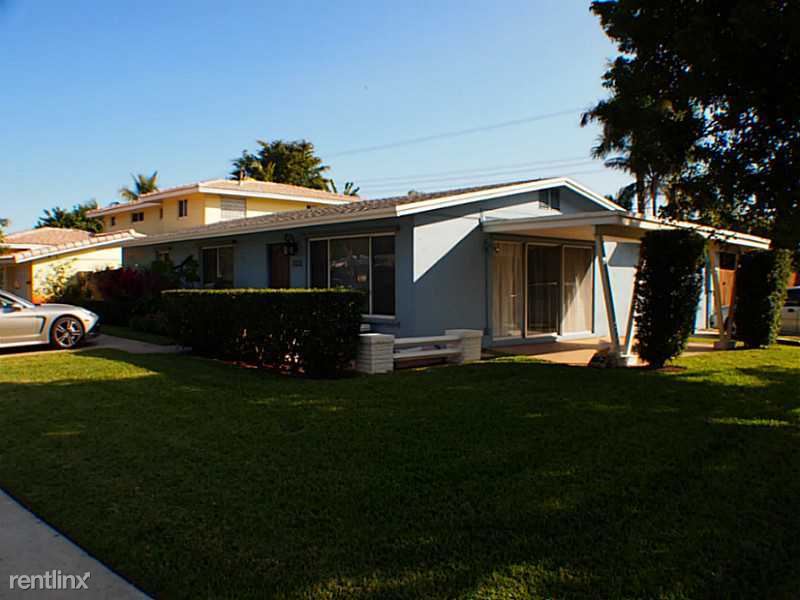 Primary Photo - 1000 SE 5th Ct