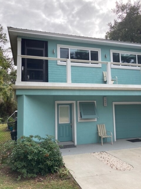 Building Photo - 1640 Lewis St