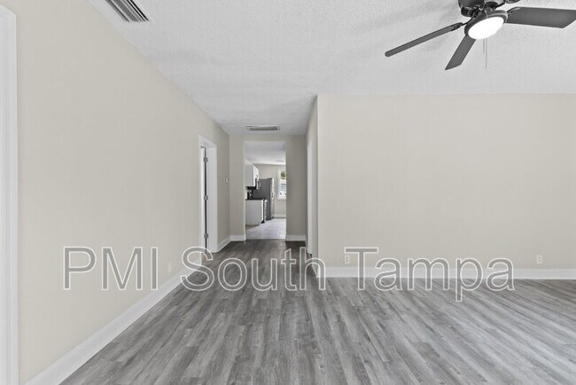 Foto del edificio - 2135 W St Louis St