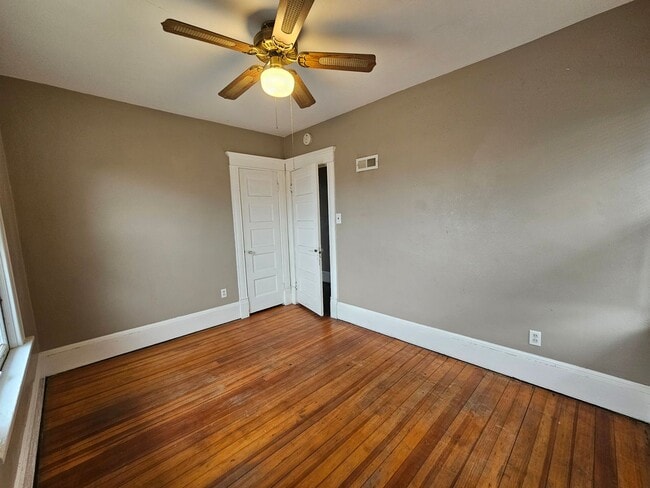 Foto del edificio - 1532 5th Ave SE