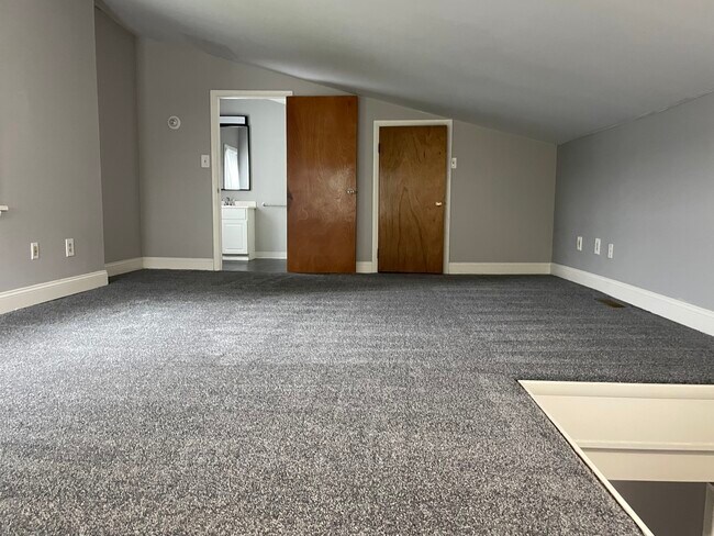 Bedroom - 126 W Front St