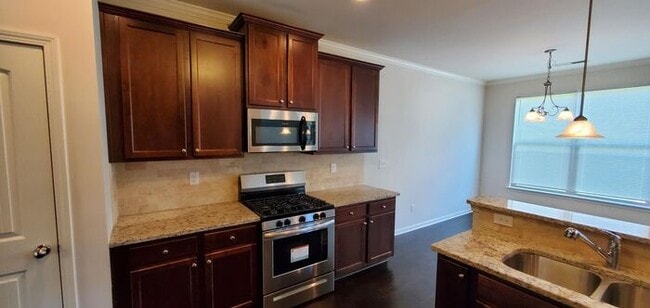 Foto del edificio - 2482 Overlook Ave