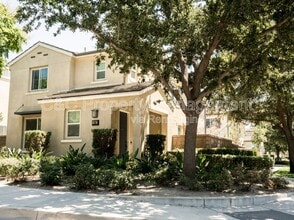 Building Photo - 4052 E Hamilton Way