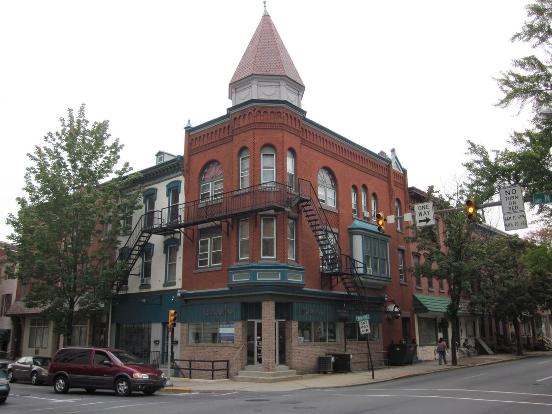 Primary Photo - 46-48 N 6th St