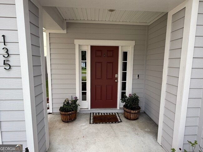 Foto del edificio - 135 Ashwood Cir