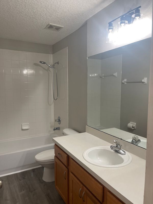 Building Photo - 1830C Green Springs Cir