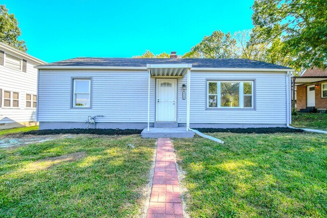 Foto del edificio - 4126 Sylvan Dr