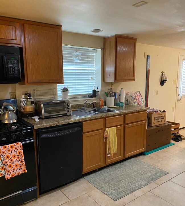 Photo - 131 N Murat St Apartment