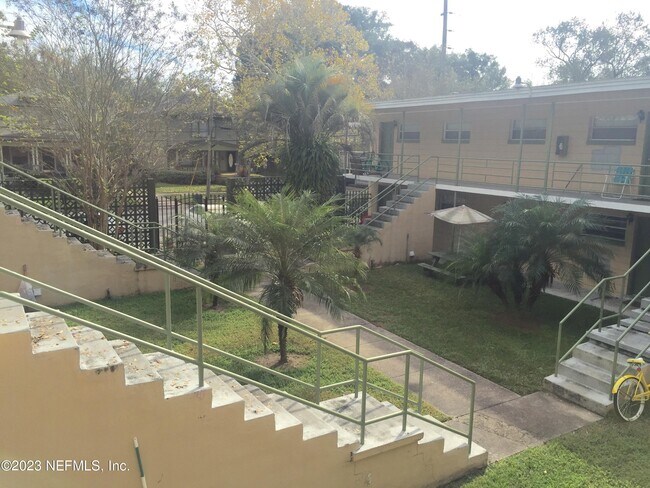 Foto del edificio - 2775 Herschel St