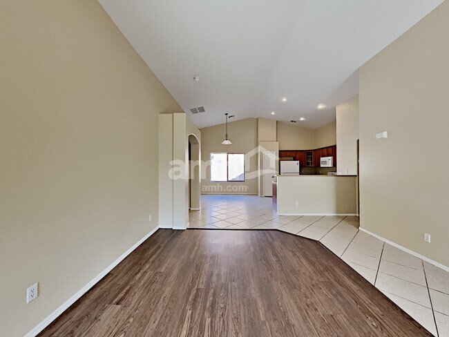 Building Photo - 9342 W Kingman Street