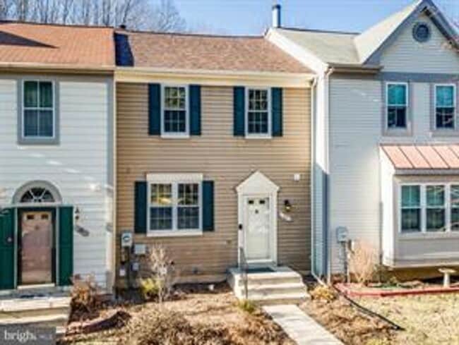 3 Bedroom 3.5 Bath 3 Level Townhome in Germantown - 3 Bedroom 3.5 Bath 3 Level Townhome in Germantown