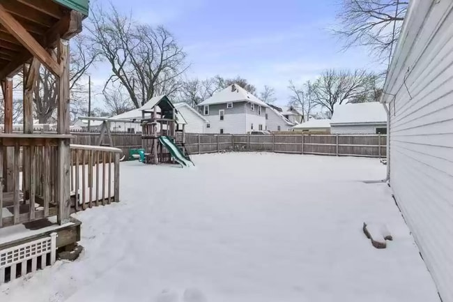 Foto del edificio - 705 Draper St