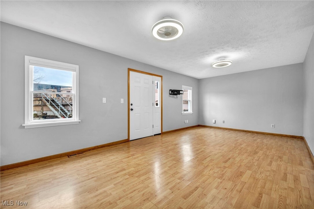 2013 W 19th St Cleveland, OH 44113 – photo 5