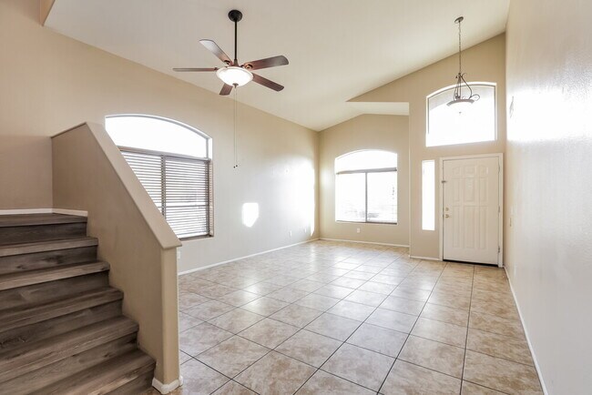 Building Photo - 7734 S 47th Ln