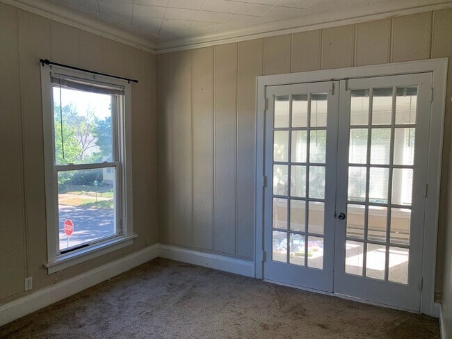 Foto del edificio - 289 Charles Ave