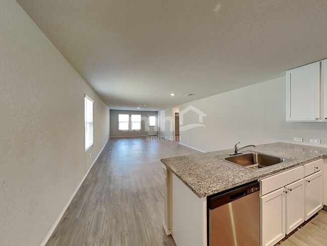 Building Photo - 10419 Varmus Dr