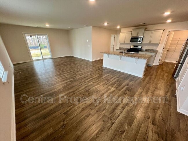 Foto del edificio - 534 Evaleigh St