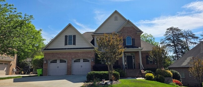 Building Photo - Beautiful Home with a full in law suite in Lewisville