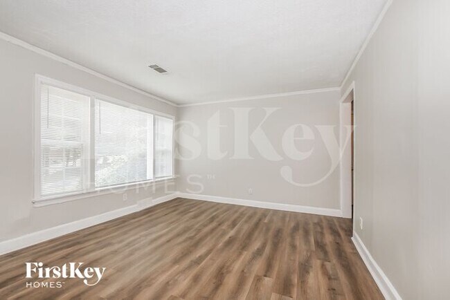 Building Photo - 2155 Beecher Rd SW